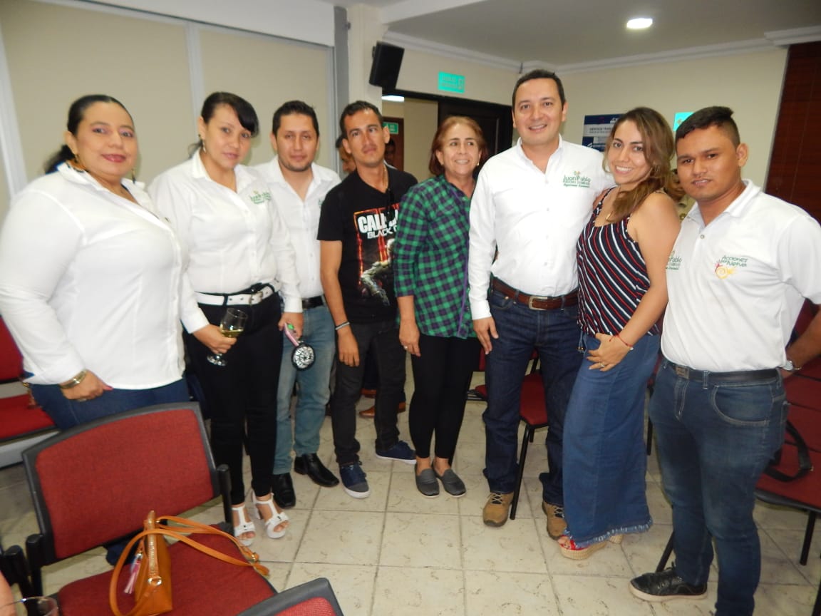 Norma Constanza Urbano Gutiérrez, Yeimi Lorena Guzmán, Ésper Andrade Reyes, Marcos Dussán, María Garrido, concejal Juan Pablo Perdomo, María Fernanda Barreiro Garrido y Kevin Torrejano.